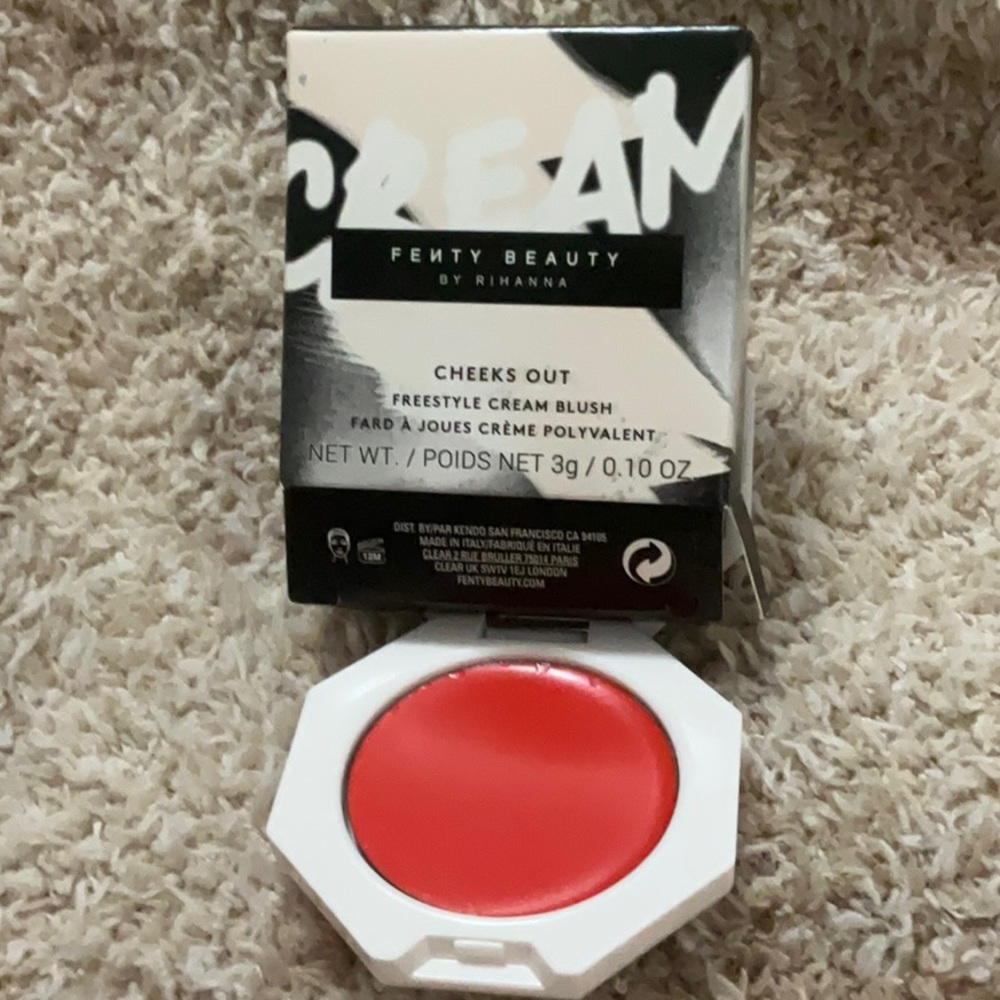 Fenty Beauty cheeks out blush in Daiquiri Dip. Nib.
